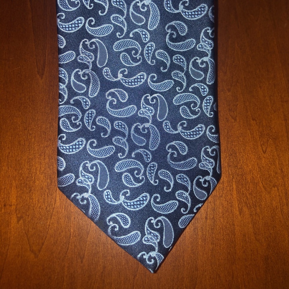 Yves Saint Laurent silk tie - perfect condition